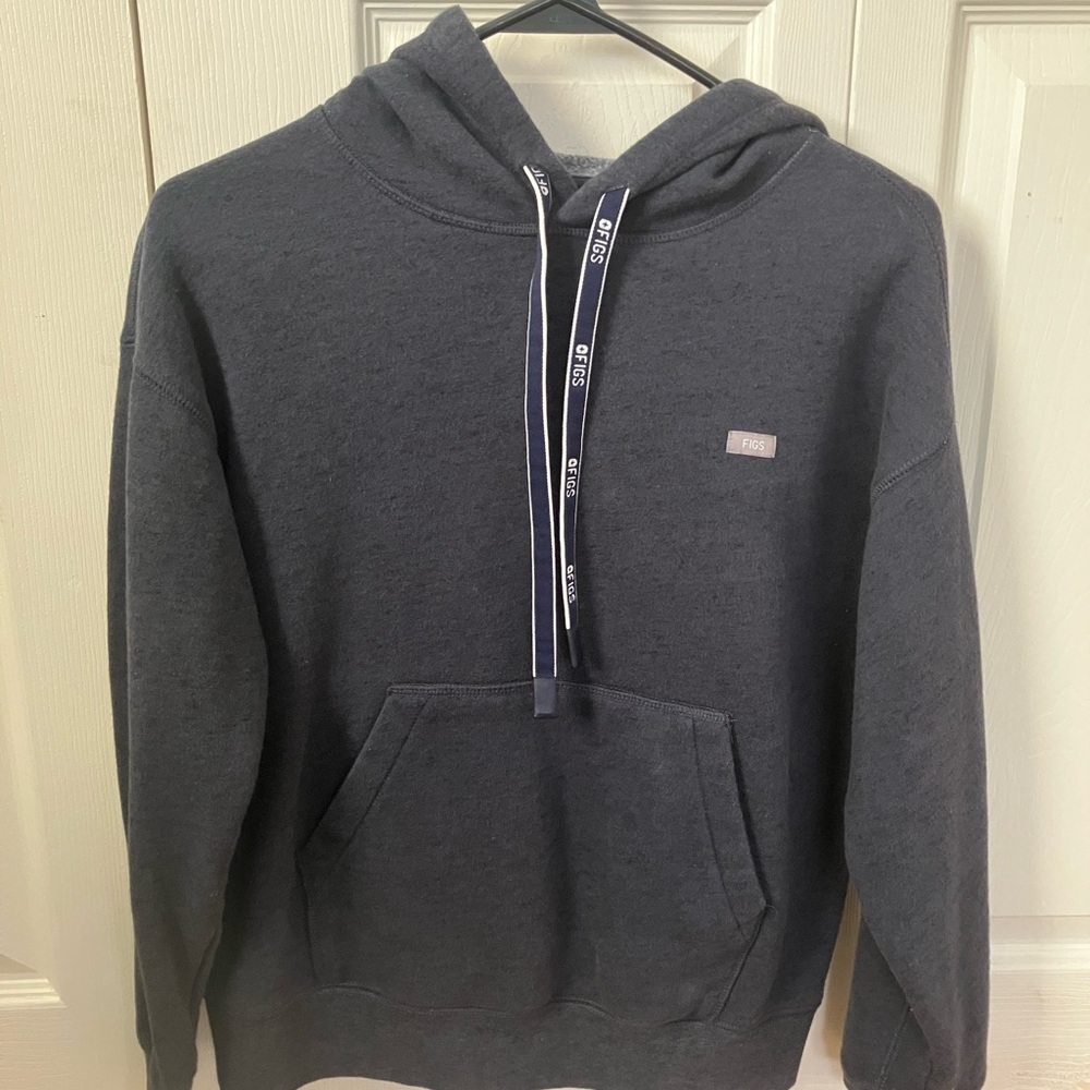 FIGS dark blue hoodie- XS
In perfect condition, matching sweatpants also listed!